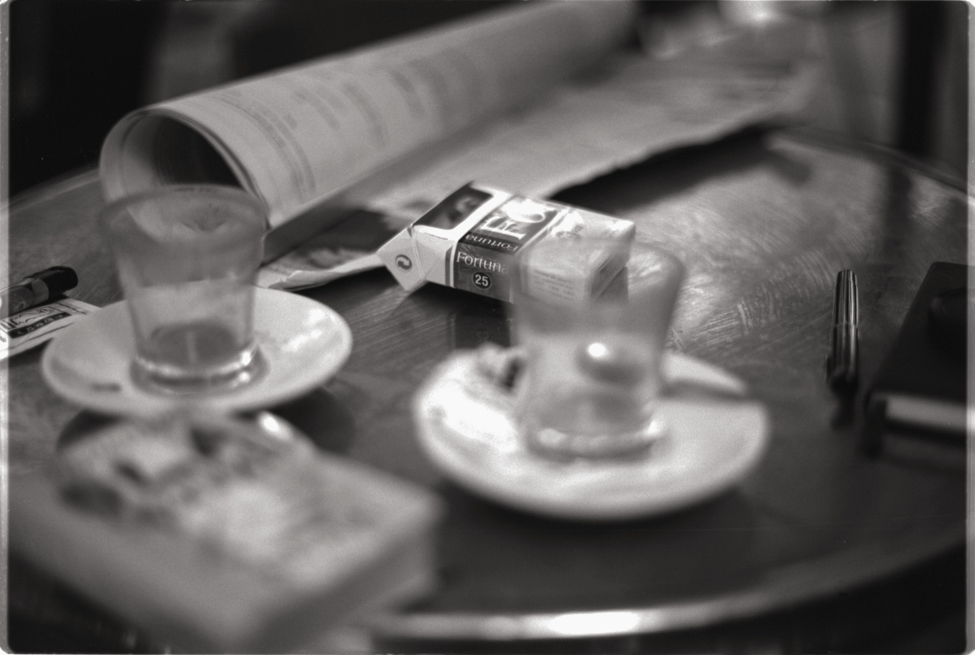 © Holger Kral • Photography - bcn02_06_26 - 2002, barcelona, blackwhite, journey, street - photo #14 - 