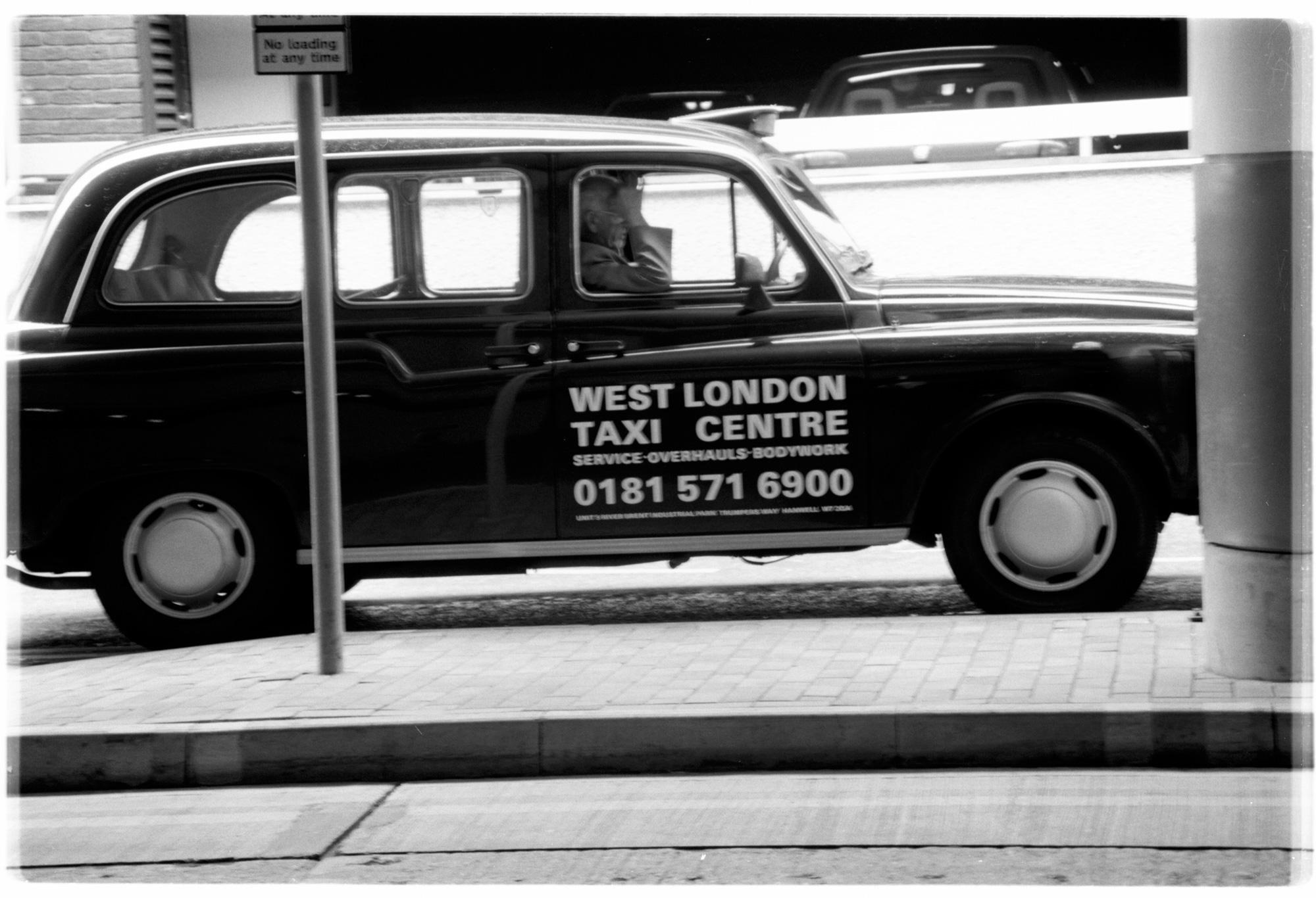 © Holger Kral • Photography - lo-01-07 - 1999, journey, london, street - photo #9 - 