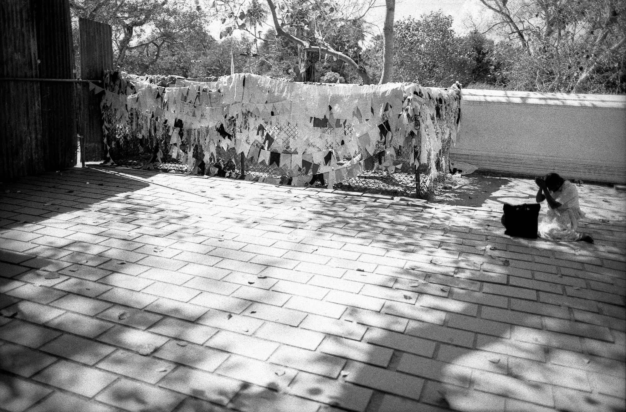 © Holger Kral • Photography - 06-SL17-016 - 2006, asia, blackwhite, journey, landscape, nature, people, portrait, reportage, srilanka, street - photo #31 - 