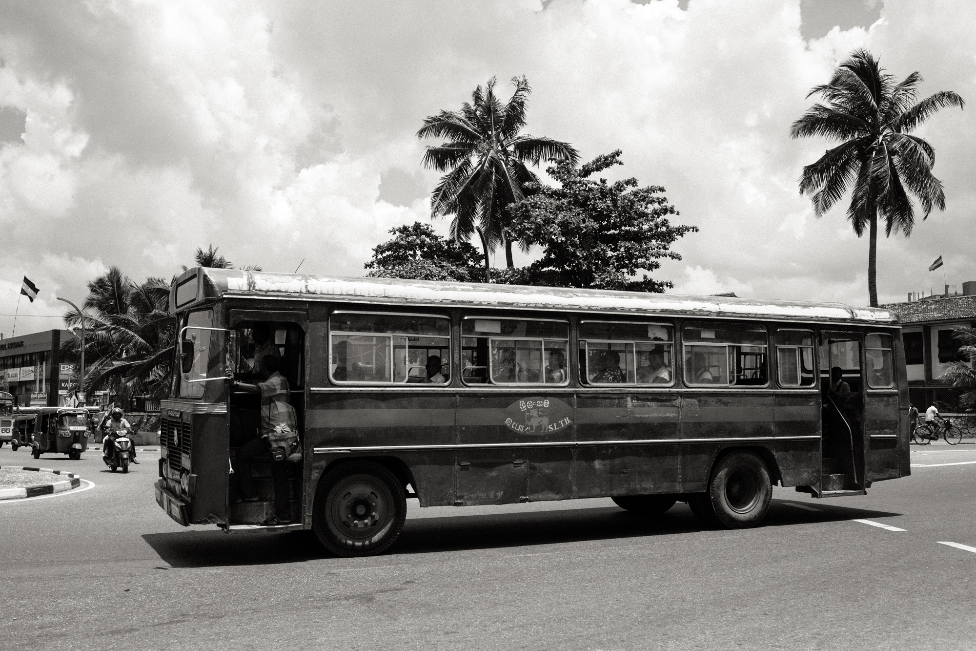 © Holger Kral • Photography - 09-_MG_1220 - 2016, asia, blackwhite, city, countryside, holiday, journey, nature, people, reportage, srilanka, street, summer - photo #8 -